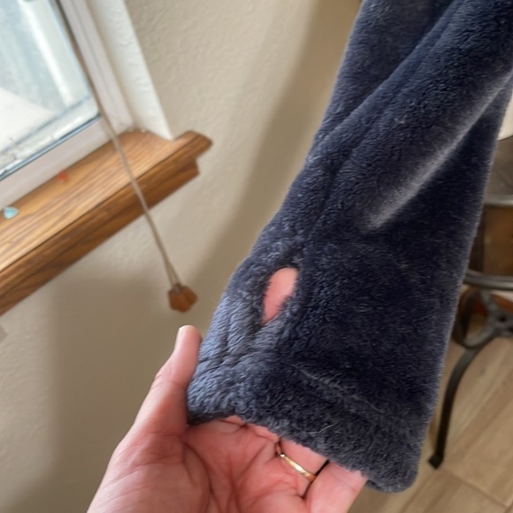 Bench. Fuzzy zipper jacket - Picture 4 of 12